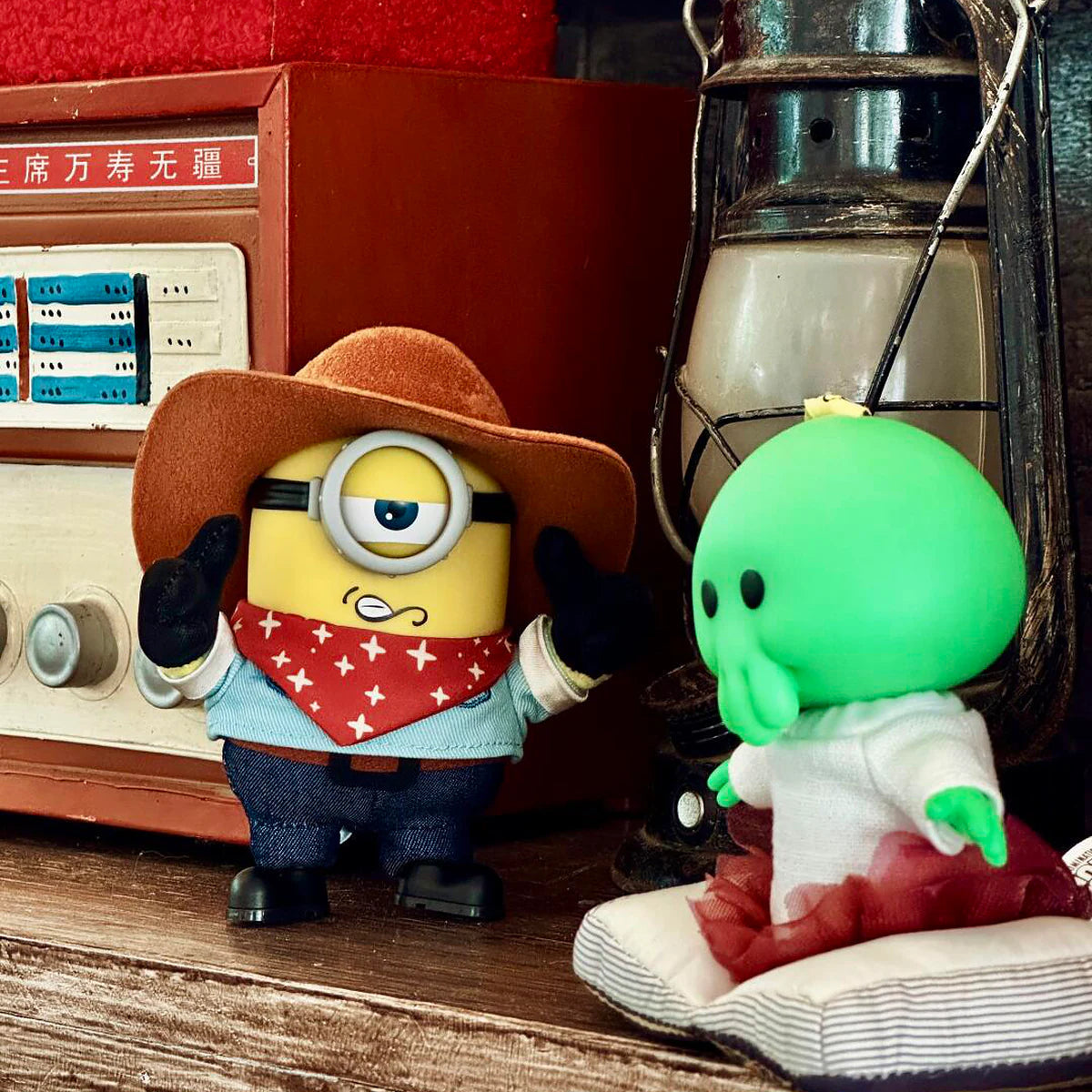 52TOYS BLINDBOX ミニオンズ&モンスターズ ぬいぐるみストラップ